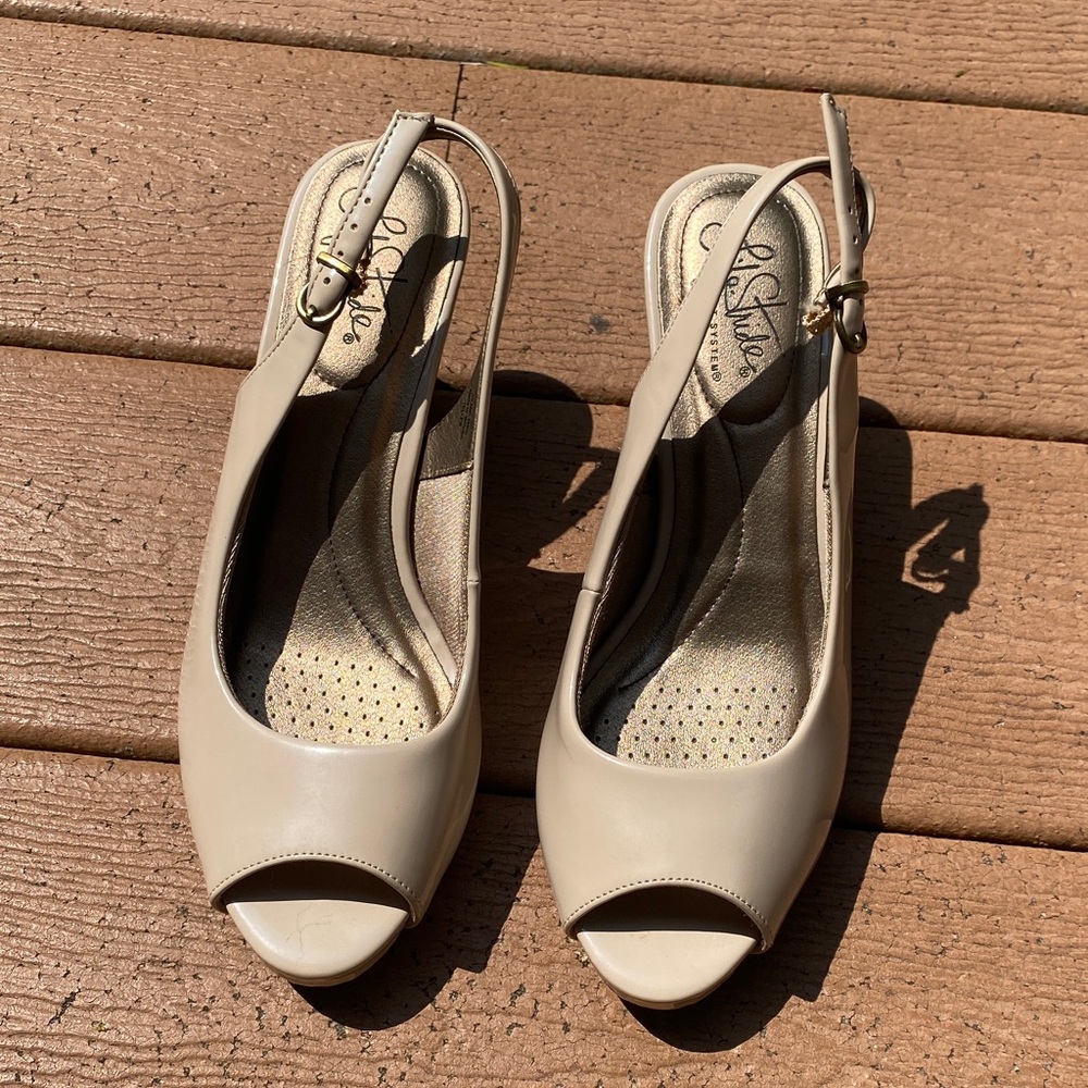Life Stride Taupe Peep-Toe Slingback Heels